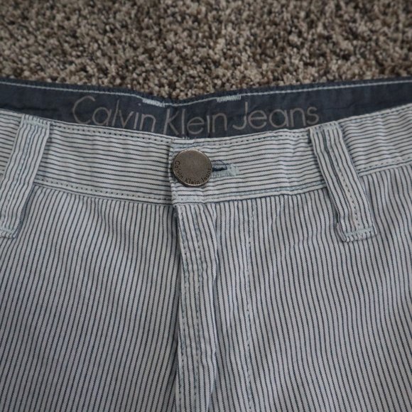 Calvin Klein Khaki Shorts - Picture 2 of 5